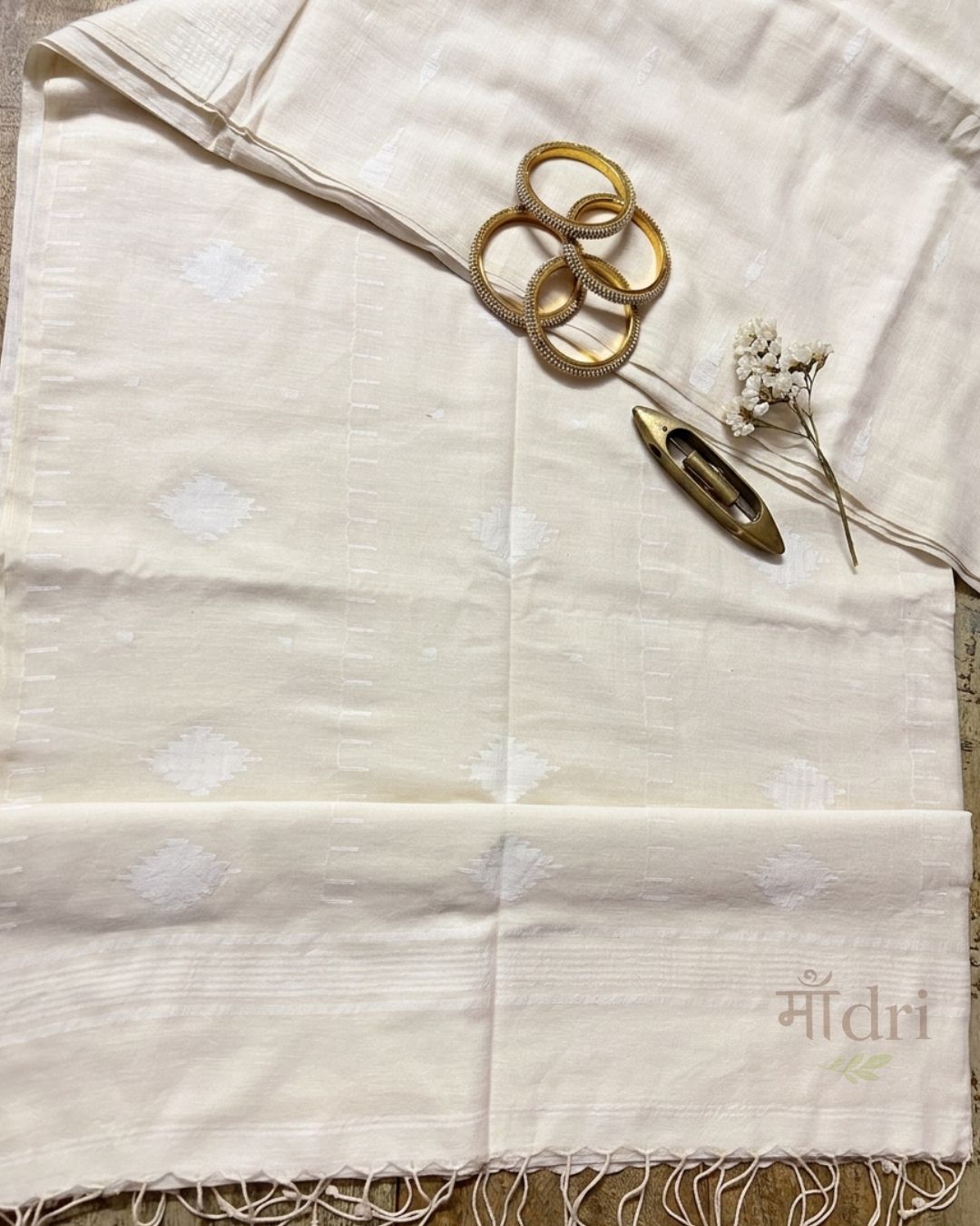 Ethereal Ivory: Handwoven Cotton Jamdani Saree with Artisan Motifs