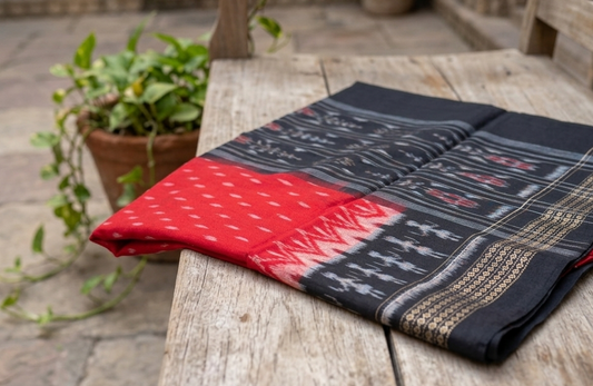 Sambalpuri Ikat Handwoven dupatta : Black & Red