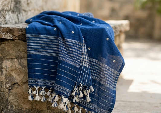 Bhujodi Handwoven Dupatta-Indigo , Weft Motifs
